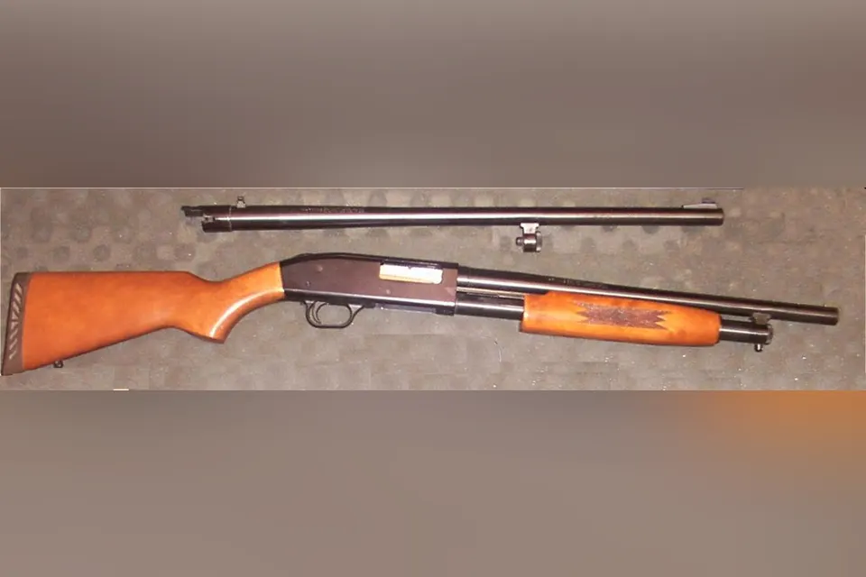 Mossberg 500 z dwiema wymiennymi lufami