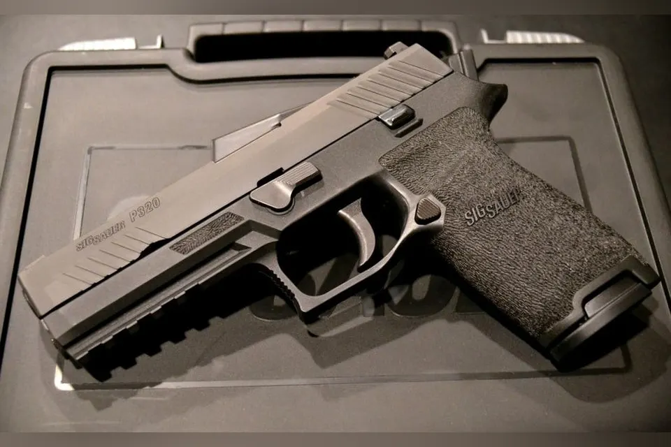 SIG Sauer P320 Full Size 9 mm