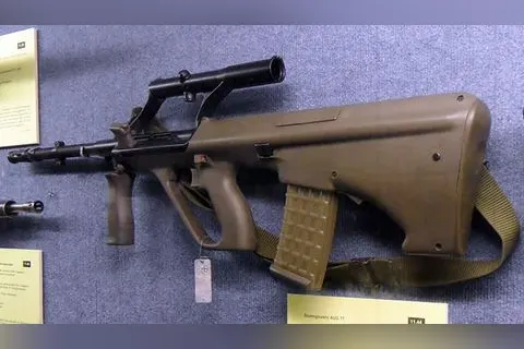 Karabinek AUG w zbiorach Wehrtechnische Studiensammlung w Koblencji